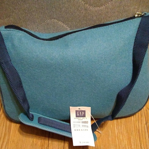 NWT Gap Hand bag - Picture 1 of 4